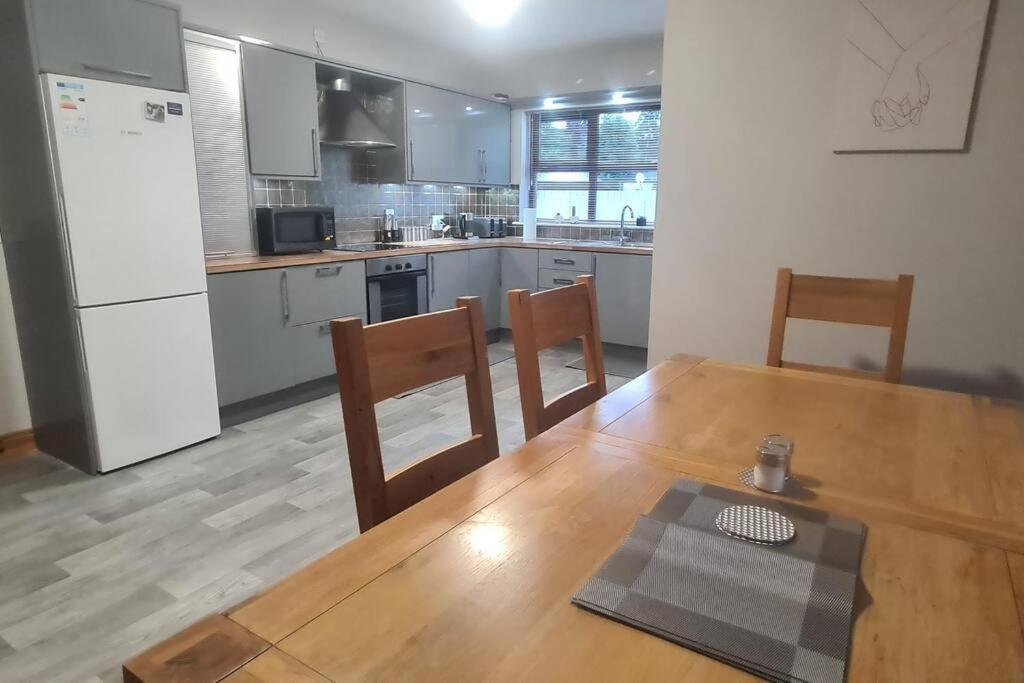 Millhouse Cottage A Luxury 3 Bed Bungalow アントリム エクステリア 写真