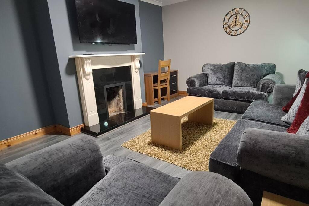 Millhouse Cottage A Luxury 3 Bed Bungalow アントリム エクステリア 写真
