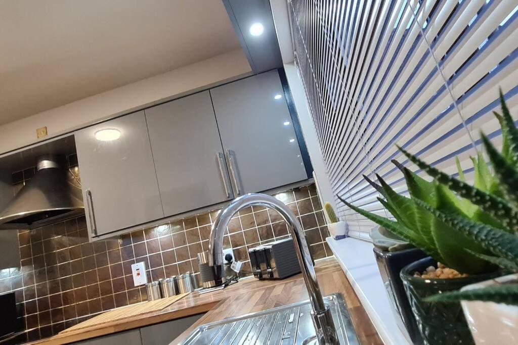 Millhouse Cottage A Luxury 3 Bed Bungalow アントリム エクステリア 写真