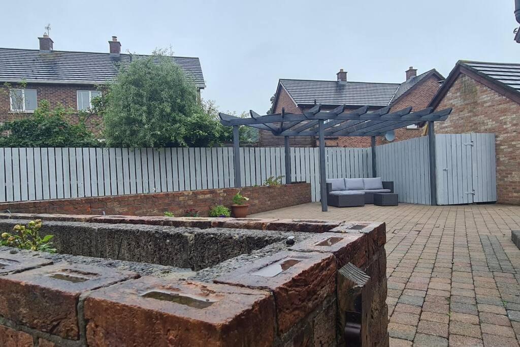 Millhouse Cottage A Luxury 3 Bed Bungalow アントリム エクステリア 写真